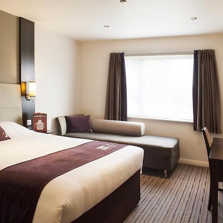 Premier Inn Falkirk - Larbert Экстерьер фото