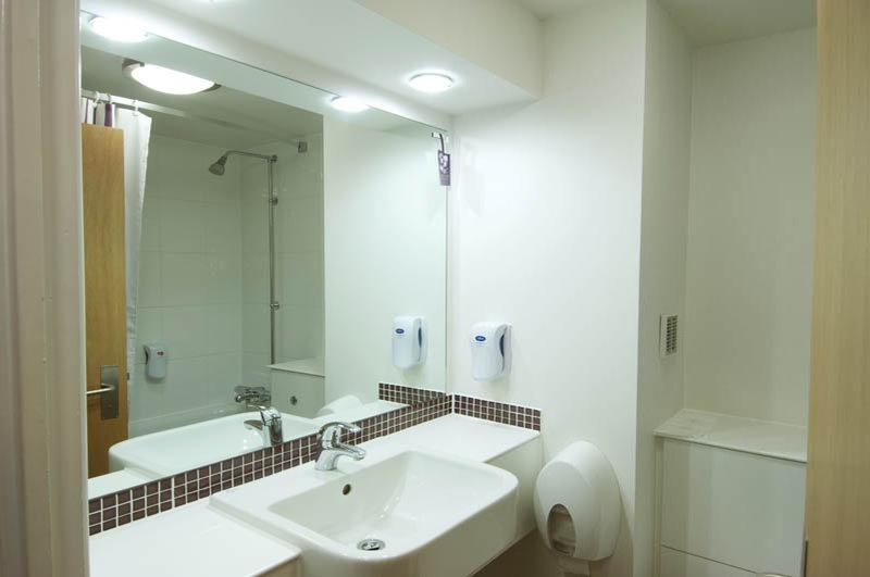 Premier Inn Falkirk - Larbert Экстерьер фото