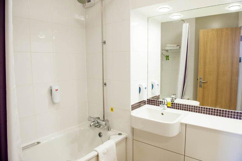 Premier Inn Falkirk - Larbert Экстерьер фото